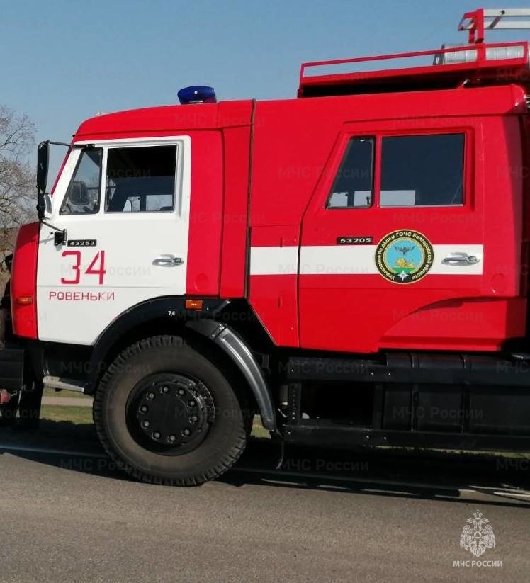 Спасатели МЧС России приняли участие в ликвидации ДТП на автодороге «Россошь – Старобельск» Ровеньского района